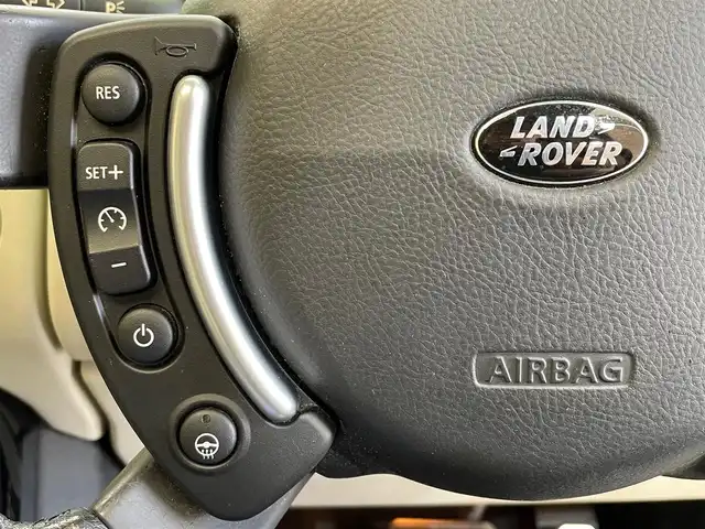 ランドローバー レンジローバー ヴォーグ 4．2V8 Sチャージド 岩手県 2008(平20)年 3.4万km 黒 ４WD/スーパーチャージャー/サンルーフ/ハーマンカードンロジック７サラウンドサウンドシステム/車高調整機能付きエアサスペンション/ヒルディセントコントロール/電動サイドステップ/本革シート/パワーシート/シートヒーター/シートベンチレーション/ステアリングヒーター/クルーズコントロール/コーナーセンサー/純正DVDナビ/バックカメラ/ETC/HIDヘッドライト