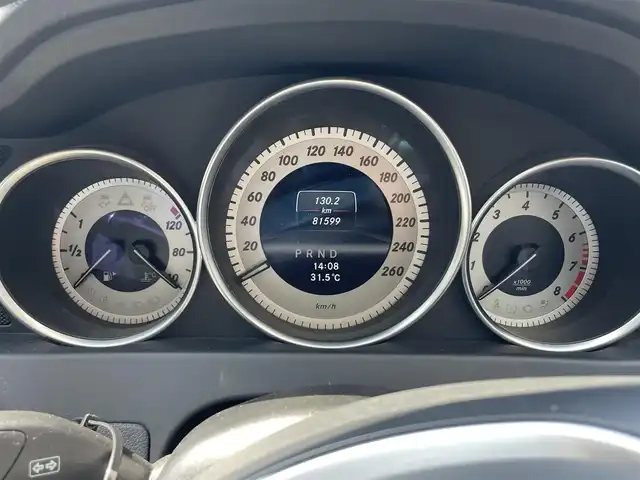 メルセデス・ベンツ Ｃ１８０ ブルーエフィシェンシー AVG 香川県 2013(平25)年 8.2万km シルバー 純正ナビ/フルセグTV/Bカメラ/ETC/レーダーセーフティパッケージ/コーナーセンサー/ハーフレザーシート/パワーシート/プッシュスタート/スマートキー/スペアキー×1本/取説/保証書