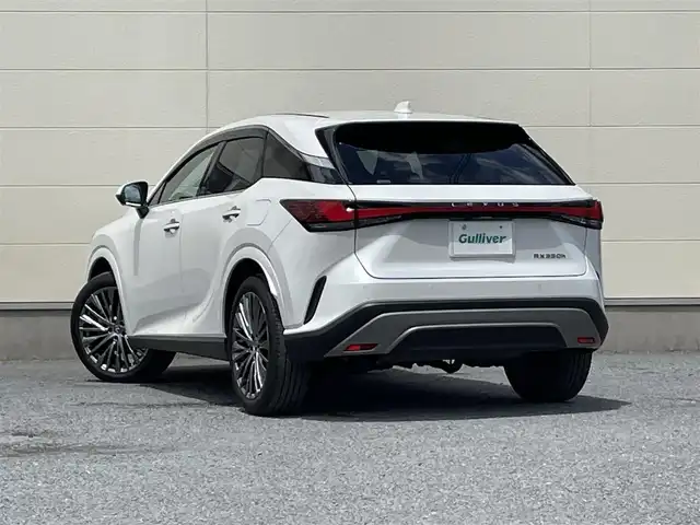 レクサス ＲＸ 350h バージョンL 茨城県 2023(令5)年 1.7万km ソニッククォーツ ワンオーナー/14インチ純正ナビ/パノラミックビューカメラ/デジタルインナーミラー/サンルーフ/三眼LEDヘッドライト/カラーヘッドアップディスプレイ/パワーバックドア/全席シートヒーター/全席ベンチレーション/パワーメモリーシート/パドルシフト/ビルドインETC/レクサスセーフティセンス/レーダークルーズコントロール/BSM/アドバンスパーク/ステアリングヒーター/コンビステアリング/ステアリングスイッチ