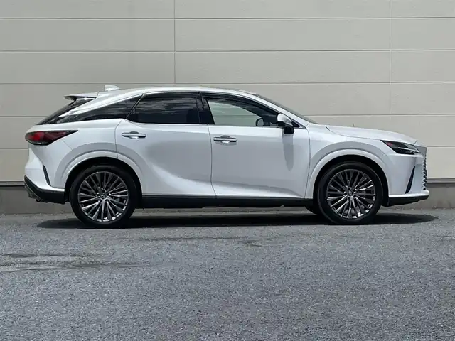 レクサス ＲＸ 350h バージョンL 茨城県 2023(令5)年 1.7万km ソニッククォーツ ワンオーナー/14インチ純正ナビ/パノラミックビューカメラ/デジタルインナーミラー/サンルーフ/三眼LEDヘッドライト/カラーヘッドアップディスプレイ/パワーバックドア/全席シートヒーター/全席ベンチレーション/パワーメモリーシート/パドルシフト/ビルドインETC/レクサスセーフティセンス/レーダークルーズコントロール/BSM/アドバンスパーク/ステアリングヒーター/コンビステアリング/ステアリングスイッチ