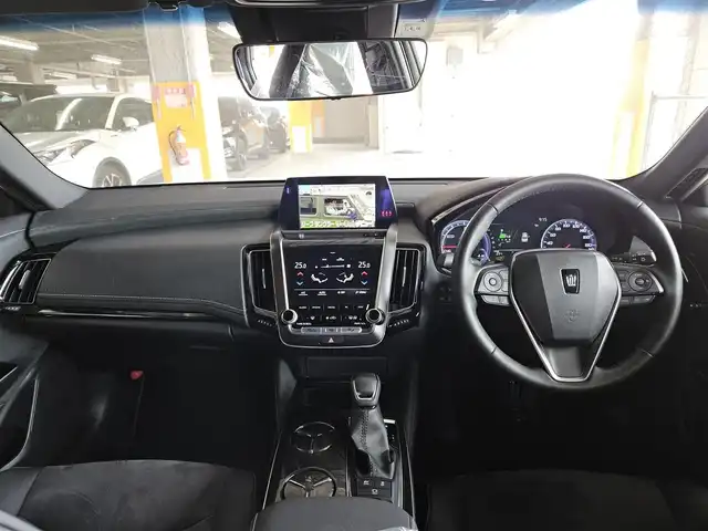 トヨタ クラウン ハイブリッド S エレガンススタイル 長崎県 2020(令2)年 7.2万km ホワイトパールクリスタルシャイン 純正ナビ(CD/DVD/Blu-ray)/フルセグTV/パノラミックビューモニター/ビルトインETC/レーダークルーズコントロール/クリアランスソナー/セーフティセンス/・レーントレーシングアシスト/・プリクラッシュセーフティ/・オートマチックハイビーム/・ロードサインアシスト/・先行車発進告知機能/ブラインドスポットモニター/パーキングサポートブレーキ/インテリジェントパーキングアシスト2/LEDヘッドランプ/本革巻きステアリング/ステアリングヒーター/パドルシフト/合皮/ヌバック調コンビシート/前席パワーシート/シートヒーター/純正18インチアルミホイール/スマートエントリー/スタートシステム/禁煙車