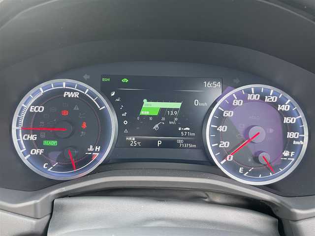 トヨタ クラウン ハイブリッド S エレガンススタイル 長崎県 2020(令2)年 7.2万km ホワイトパールクリスタルシャイン 純正ナビ(CD/DVD/Blu-ray)/フルセグTV/パノラミックビューモニター/ビルトインETC/レーダークルーズコントロール/クリアランスソナー/セーフティセンス/・レーントレーシングアシスト/・プリクラッシュセーフティ/・オートマチックハイビーム/・ロードサインアシスト/・先行車発進告知機能/ブラインドスポットモニター/パーキングサポートブレーキ/インテリジェントパーキングアシスト2/LEDヘッドランプ/本革巻きステアリング/ステアリングヒーター/パドルシフト/合皮/ヌバック調コンビシート/前席パワーシート/シートヒーター/純正18インチアルミホイール/スマートエントリー/スタートシステム/禁煙車