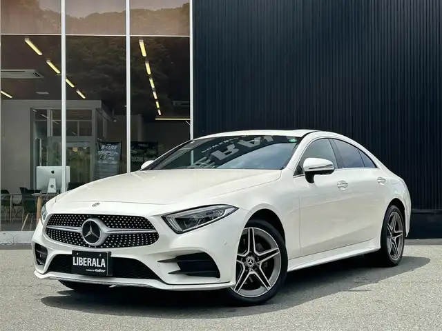 メルセデス・ベンツ ＣＬＳ２２０ｄ スポーツ エクスクルーシブPKG 福岡県 2018(平30)年 1.8万km ダイヤモンドホワイト サンルーフ/レーダーセーフティパッケージ/アクティブセーフティブレーキ/ブラインドスポットモニター/レーンキープアシスト/ヘッドアップディスプレイ/純正ナビ/全方位カメラ/Applecarplay/androidauto/フルセグTV/Bluetooth/ブルメスター/黒革シート/前席エアシート/前席シートヒーター/LEDヘッドライト/パワーバックドア/前後ドライブレコーダー/純正19インチアルミホイール/ETC