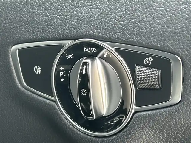 メルセデス・ベンツ ＣＬＳ２２０ｄ スポーツ エクスクルーシブPKG 福岡県 2018(平30)年 1.8万km ダイヤモンドホワイト サンルーフ/レーダーセーフティパッケージ/アクティブセーフティブレーキ/ブラインドスポットモニター/レーンキープアシスト/ヘッドアップディスプレイ/純正ナビ/全方位カメラ/Applecarplay/androidauto/フルセグTV/Bluetooth/ブルメスター/黒革シート/前席エアシート/前席シートヒーター/LEDヘッドライト/パワーバックドア/前後ドライブレコーダー/純正19インチアルミホイール/ETC
