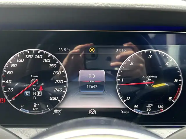 メルセデス・ベンツ ＣＬＳ２２０ｄ スポーツ エクスクルーシブPKG 福岡県 2018(平30)年 1.8万km ダイヤモンドホワイト サンルーフ/レーダーセーフティパッケージ/アクティブセーフティブレーキ/ブラインドスポットモニター/レーンキープアシスト/ヘッドアップディスプレイ/純正ナビ/全方位カメラ/Applecarplay/androidauto/フルセグTV/Bluetooth/ブルメスター/黒革シート/前席エアシート/前席シートヒーター/LEDヘッドライト/パワーバックドア/前後ドライブレコーダー/純正19インチアルミホイール/ETC