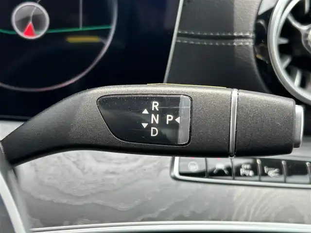 メルセデス・ベンツ ＣＬＳ２２０ｄ スポーツ エクスクルーシブPKG 福岡県 2018(平30)年 1.8万km ダイヤモンドホワイト サンルーフ/レーダーセーフティパッケージ/アクティブセーフティブレーキ/ブラインドスポットモニター/レーンキープアシスト/ヘッドアップディスプレイ/純正ナビ/全方位カメラ/Applecarplay/androidauto/フルセグTV/Bluetooth/ブルメスター/黒革シート/前席エアシート/前席シートヒーター/LEDヘッドライト/パワーバックドア/前後ドライブレコーダー/純正19インチアルミホイール/ETC