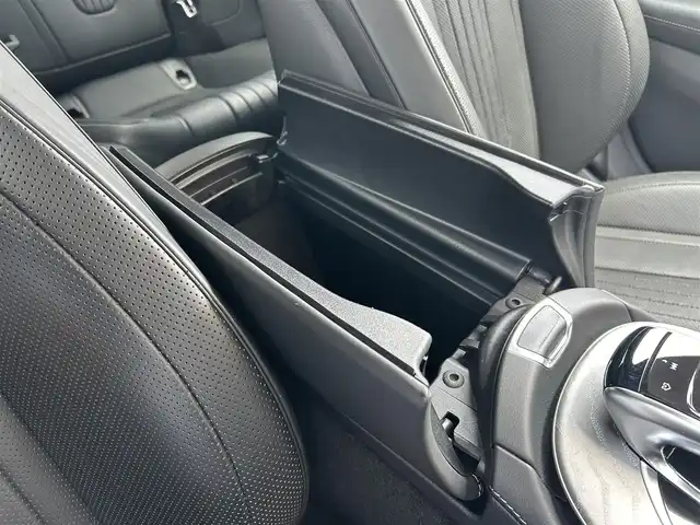 メルセデス・ベンツ ＣＬＳ２２０ｄ スポーツ エクスクルーシブPKG 福岡県 2018(平30)年 1.8万km ダイヤモンドホワイト サンルーフ/レーダーセーフティパッケージ/アクティブセーフティブレーキ/ブラインドスポットモニター/レーンキープアシスト/ヘッドアップディスプレイ/純正ナビ/全方位カメラ/Applecarplay/androidauto/フルセグTV/Bluetooth/ブルメスター/黒革シート/前席エアシート/前席シートヒーター/LEDヘッドライト/パワーバックドア/前後ドライブレコーダー/純正19インチアルミホイール/ETC