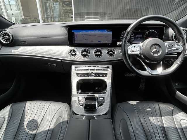 メルセデス・ベンツ ＣＬＳ２２０ｄ スポーツ エクスクルーシブPKG 福岡県 2018(平30)年 1.8万km ダイヤモンドホワイト サンルーフ/レーダーセーフティパッケージ/アクティブセーフティブレーキ/ブラインドスポットモニター/レーンキープアシスト/ヘッドアップディスプレイ/純正ナビ/全方位カメラ/Applecarplay/androidauto/フルセグTV/Bluetooth/ブルメスター/黒革シート/前席エアシート/前席シートヒーター/LEDヘッドライト/パワーバックドア/前後ドライブレコーダー/純正19インチアルミホイール/ETC