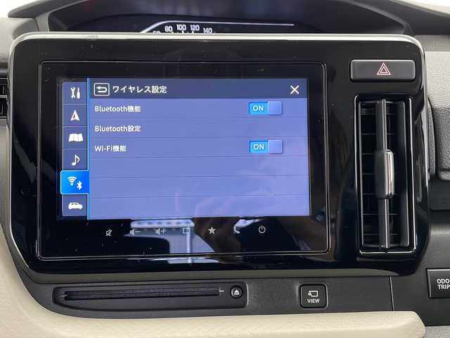 スズキ ソリオ HV MZ 長野県 2023(令5)年 2.4万km ピュアホワイトP 4WD/純正ナビ　/（フルセグ/Bluetooth/CD/DVD/アップルカープレイ/アンドロイドオート）/全方位モニター/両側電動スライドドア/ETC/デュアルブレーキサポート/レーンキープアシスト/レーダークルーズコントロール/コーナーセンサー/LEDヘッドライト/LEDフォグランプ/ヘッドアップディスプレイオーディオ/後席サーキュレーター/スマートキー/スペアキー
