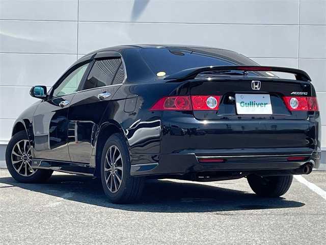 ホンダ アコード 20EL 岩手県 2005(平17)年 18万km ナイトホークブラックパール ４ＷＤ　バックカメラ　１５インチＡＷ　Ｍｏｄｕｌｏエアロ　ＨＩＤヘッドライト　パワーシート　シートヒーター　サンルーフ　ＣＤ／ＤＶＤ　ＥＴＣ　スマートキー　社外アルミ付き冬タイヤ積込