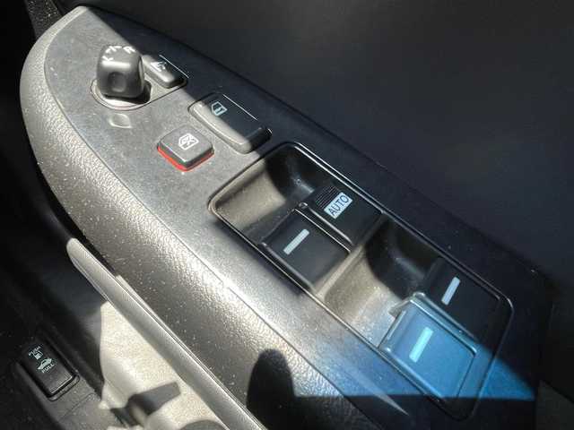 ホンダ アコード 20EL 岩手県 2005(平17)年 18万km ナイトホークブラックパール ４ＷＤ　バックカメラ　１５インチＡＷ　Ｍｏｄｕｌｏエアロ　ＨＩＤヘッドライト　パワーシート　シートヒーター　サンルーフ　ＣＤ／ＤＶＤ　ＥＴＣ　スマートキー　社外アルミ付き冬タイヤ積込