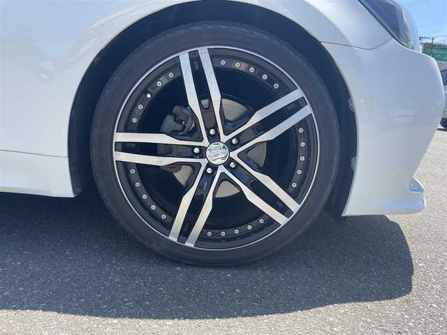 トヨタ クラウン アスリート S-T 山形県 2015(平27)年 5.6万km ホワイトパールクリスタルシャイン サンルーフ/純正メモリナビ/　　【CD　DVD　BT　フルセグ　USB　AUX　MSV】/バックカメラ/追従型クルーズコントロール/LEDオートライト/レザー調シートカバー/純正20インチアルミホイール/パドルシフト/アイドリングストップ/横滑り防止装置/純正フロアマット/電動格納ウィンカーミラー/スマートキー×２/ETC
