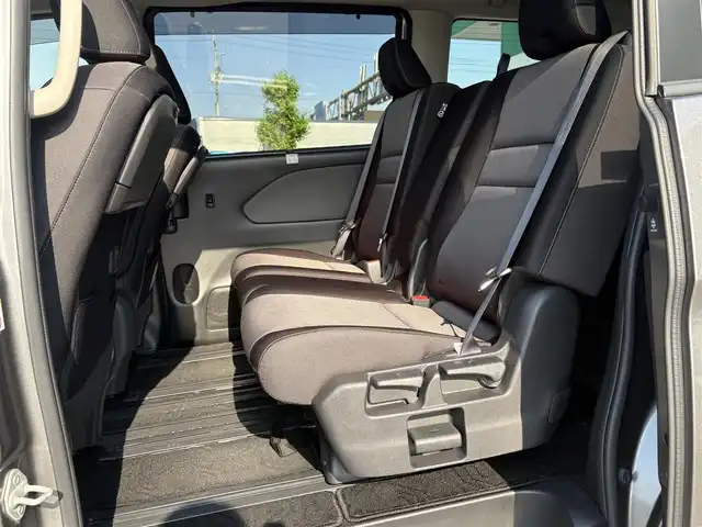 日産 セレナ ハイウェイスター V 徳島県 2021(令3)年 1.6万km ダークメタルグレー 純正9型メモリナビ/(AM.FM.CD.DVD.BT.フルセグ)/アイドリングストップ/クルーズコントロール/プッシュスタート/両側パワースライドドア/ETC/レーンキープアシスト/コーナーセンサー/前後ドライブレコーダー/アラウンドビューモニター/シートヒーター/ハンドルヒーター
