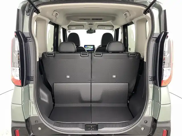 三菱 デリカミニ T プレミアム 福島県 2025(令7)年 0.1千km 緑 届出済未使用車/衝突軽減ブレーキ/・車線逸脱警報装置/・マイパイロット/・先行車発進お知らせ機能/・標識認識機能/・クリアランスソナー/純正9インチディスプレイオーディオ/・Bluetooth/USB/AM/FM/・全方位カメラ/・デジタルインナーミラー/両側パワースライドドア/アイドリングストップ/ダウンヒルアシストコントロール/電子パーキング/・オートホールド/革巻きステアリング/・ステアリングリモコン/・ステアリングヒーター/・パドルシフト/ハーフレザーシート/・シートヒーター(運転席/助手席)/LEDヘッドライト/・オートライト/・フォグライト/・ヘッドライトレベライザー/ルーフレール