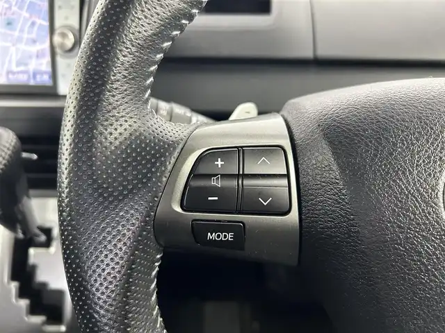 トヨタ ヴォクシー ZS 煌Ⅱ 愛知県 2011(平23)年 5.7万km ブラック 純正ディーラーオプション7インチHDDナビ/フルセグTV/バックカメラ/純正9インチ後席フリップダウンモニター/ビルトインETC/ステアリングスイッチ/オートエアコン/両側パワースライドドア/キャプテンシート/純正16インチアルミホイール/LEDヘッドライト/フロントフォグランプ/電動格納ウィンカーミラー/ドアバイザー/スマートキー