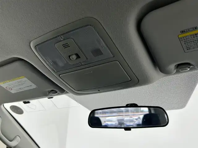 トヨタ ヴォクシー ZS 煌Ⅱ 愛知県 2011(平23)年 5.7万km ブラック 純正ディーラーオプション7インチHDDナビ/フルセグTV/バックカメラ/純正9インチ後席フリップダウンモニター/ビルトインETC/ステアリングスイッチ/オートエアコン/両側パワースライドドア/キャプテンシート/純正16インチアルミホイール/LEDヘッドライト/フロントフォグランプ/電動格納ウィンカーミラー/ドアバイザー/スマートキー