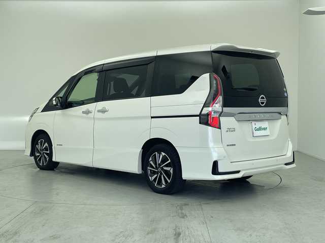 日産 セレナ ハイウェイスター V 愛知県 2021(令3)年 5.7万km ブリリアントホワイトパール プロパイロット/デジタルインナーミラー/純正ナビ/・Bluetooth/・CD/DVD/・フルセグテレビ/・SD音楽録音/アラウンドビューモニター/両側パワースライドドア/ブラインドスポットモニター/衝突軽減ブレーキ/レーンキープアシスト/オートマチックハイビーム/前後コーナーセンサー/レーダークルーズコントロール/前方ドライブレコーダー/ETC/LEDヘッドライト