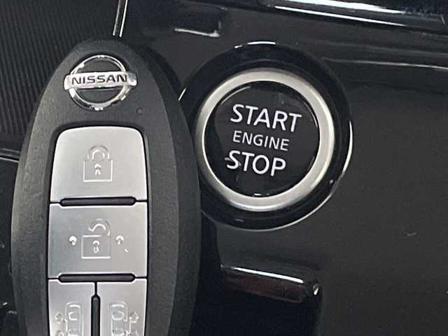 日産 セレナ ハイウェイスター V 愛知県 2021(令3)年 5.7万km ブリリアントホワイトパール プロパイロット/デジタルインナーミラー/純正ナビ/・Bluetooth/・CD/DVD/・フルセグテレビ/・SD音楽録音/アラウンドビューモニター/両側パワースライドドア/ブラインドスポットモニター/衝突軽減ブレーキ/レーンキープアシスト/オートマチックハイビーム/前後コーナーセンサー/レーダークルーズコントロール/前方ドライブレコーダー/ETC/LEDヘッドライト