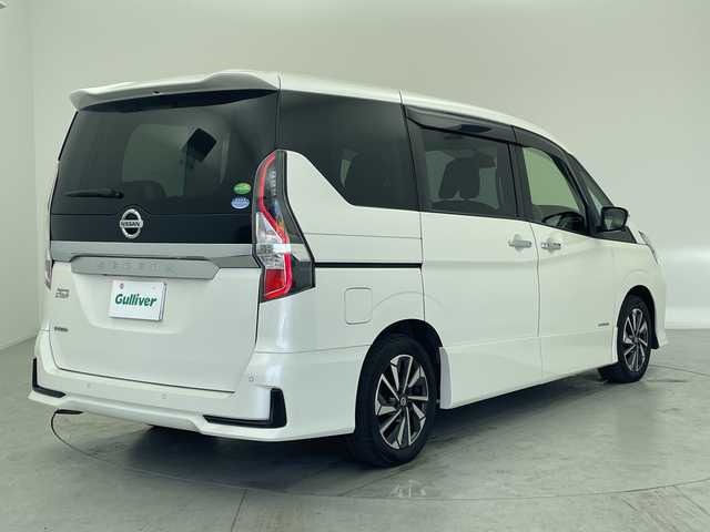 日産 セレナ ハイウェイスター V 愛知県 2021(令3)年 5.7万km ブリリアントホワイトパール プロパイロット/デジタルインナーミラー/純正ナビ/・Bluetooth/・CD/DVD/・フルセグテレビ/・SD音楽録音/アラウンドビューモニター/両側パワースライドドア/ブラインドスポットモニター/衝突軽減ブレーキ/レーンキープアシスト/オートマチックハイビーム/前後コーナーセンサー/レーダークルーズコントロール/前方ドライブレコーダー/ETC/LEDヘッドライト