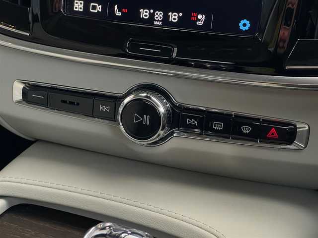 ボルボ Ｖ９０ B6 AWD インスクリプション 山梨県 2022(令4)年 5.2万km クリスタルホワイトP Google搭載/Bowers/Wilkins/パノラマSR/エアサス装着車/AppleCarPlay/AndroidAuto/360°カメラ/前後コーナーセンサー/ACC/BLIS/LKA/HUD/白革/全席シートヒーター/前席ベンチレーション/ステアリングヒーター/電動テールゲート（フットオープナー付）/ワイヤレスチャージ/LEDヘッドライト/ETC/純正19インチAW