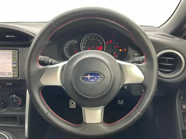 スバル ＢＲＺ R 群馬県 2020(令2)年 4万km アイスシルバーメタリック 6速マニュアル/社外HDDナビ/（HDD/CD/DVD/AM/FM）/LEDヘッドライト/LEDリヤコンビランプ/キーレス/ドライブモード切替/純正17インチアルミホイール/電動格納ミラー/純正フロアマット/横滑り防止装置/ヘッドランプレベライザー