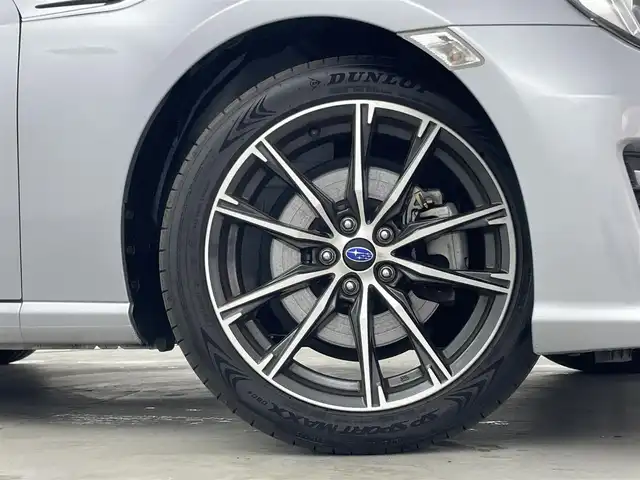 スバル ＢＲＺ R 群馬県 2020(令2)年 4万km アイスシルバーメタリック 6速マニュアル/社外HDDナビ/（HDD/CD/DVD/AM/FM）/LEDヘッドライト/LEDリヤコンビランプ/キーレス/ドライブモード切替/純正17インチアルミホイール/電動格納ミラー/純正フロアマット/横滑り防止装置/ヘッドランプレベライザー