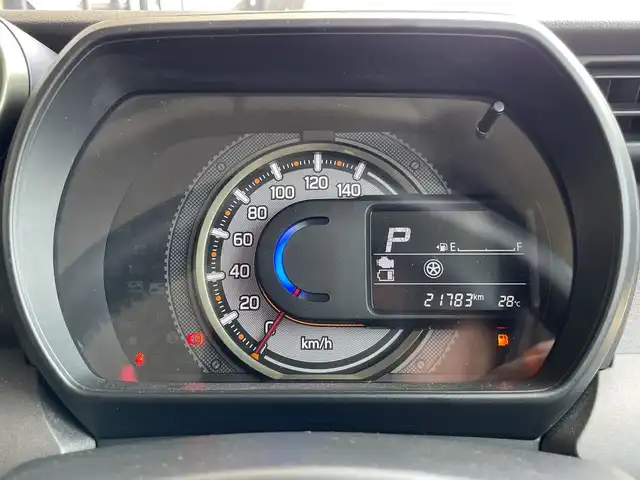 スズキ スペーシア ギア HYBRID XZターボ 愛知県 2022(令4)年 2.2万km オフブルーメタリック/ガンメタリック2トーンルーフ スズキセーフティーサポート/衝突被害軽減ブレーキ/純正9インチディスプレイオーディオナビ（あり）/全方位カメラ/両側パワースライドドア/レーダークルーズコントロール/シートヒーター/CD DVD/Bluetooth/フルセグTV/バックカメラ/コーナーセンサー/純正アルミホイール/ルーフレール/パドルシフト/LEDヘッドライト/オートマチックハイビーム/ドライブレコーダー/ETC/ステアリングスイッチ/スマートキー/プッシュスタート