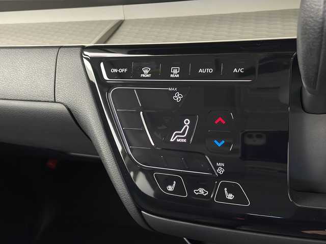 三菱 デリカミニ T プレミアム 栃木県 2025(令7)年 0.1千km アメジストブラック/シルキーホワイト 届出済未使用車/純正9型ディスプレイオーディオ/（AppleCarPlay/AndroidAuto/AM/FM/BT）/全周囲カメラ/インテリジェントルームミラー/両側パワースライドドア/プリクラッシュブレーキ/車線逸脱警報/先行車発進お知らせ/道路標識表示/ふらつき警報/ステアリングヒーター/シートヒーター/ステアリングスイッチ/電動格納ミラー/パドルシフト/純正アルミホイール/プッシュスタート/スマートキー/T　PREMIUM　4WD　9型ディスプレイオーディオ（121/330）　サイドデカール（33/440）