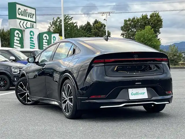 トヨタ プリウス Z 奈良県 2023(令5)年 1.2万km アティチュードブラックマイカ 純正１２．３インチディスプレイオーディオ/（フルセグ/BT/AppleCarPlay/AndroidAuto)/モデリスタフルエアロ/レーダークルーズコントロール/アラウンドビューモニター/ブラインドスポットモニター/プリクラッシュセーフティ/インテリジェントパーキングアシスト/レーンキープアシスト/電動リアゲート/ブラックレザーシート/運転席メモリ付きパワーシート/パワーイージーアクセスシステム/前席シートヒーター/前席エアーシート/ステアイングヒーター/ワイヤレス充電/デジタルインナーミラー/ETC2.0/純正19インチAW/スペアキーX1