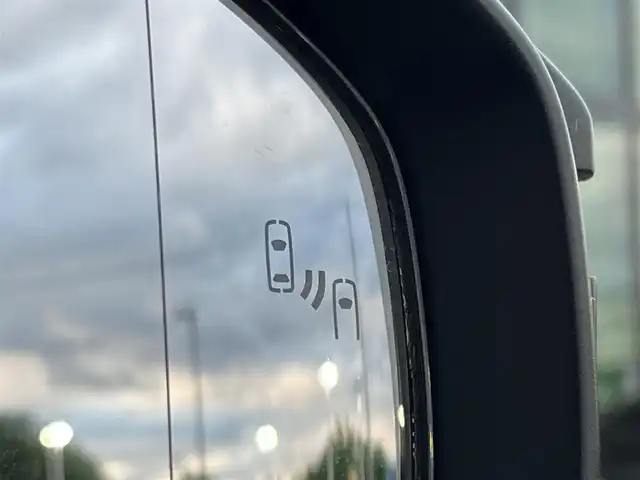 トヨタ プリウス Z 奈良県 2023(令5)年 1.2万km アティチュードブラックマイカ 純正１２．３インチディスプレイオーディオ/（フルセグ/BT/AppleCarPlay/AndroidAuto)/モデリスタフルエアロ/レーダークルーズコントロール/アラウンドビューモニター/ブラインドスポットモニター/プリクラッシュセーフティ/インテリジェントパーキングアシスト/レーンキープアシスト/電動リアゲート/ブラックレザーシート/運転席メモリ付きパワーシート/パワーイージーアクセスシステム/前席シートヒーター/前席エアーシート/ステアイングヒーター/ワイヤレス充電/デジタルインナーミラー/ETC2.0/純正19インチAW/スペアキーX1