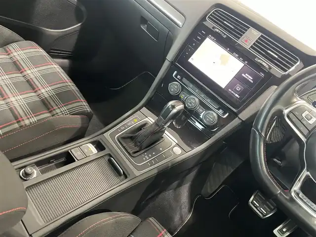 フォルクスワーゲン ゴルフ ＧＴＩ ダイナミック 静岡県 2018(平30)年 4万km インジウムグレーメタリッ 特別仕様車/discover　pro/ACC/LKA/BSM/PDC（前後）/CarPlay対応/衝突・被害軽減ブレーキ/リアトラフィックアラート/アダプティブシャシーコントロール/アクティブインフォテインメント/社外ドライブレコーダー