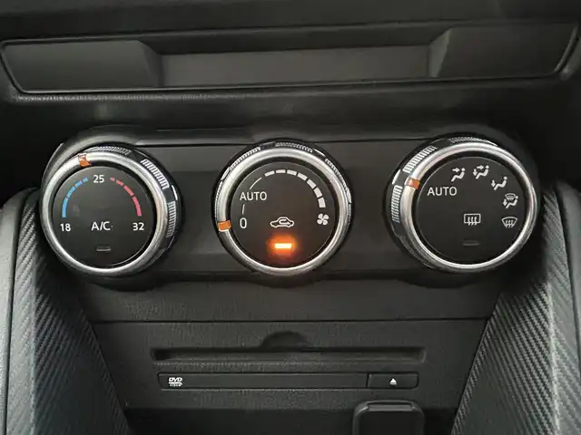 マツダ デミオ XD ツーリング 奈良県 2014(平26)年 9.6万km メテオグレーマイカ 4WD/純正メーカーナビ/BT/CD/USB/SD/TV/DVD//社外マフラー(RIVID)/社外エアクリ/RSR車高調/レーダー探知機/レーダークルコン/横滑り防止装置/i-stop/ステアリングスイッチ/パドルシフト/ターボ有/オートLEDライト