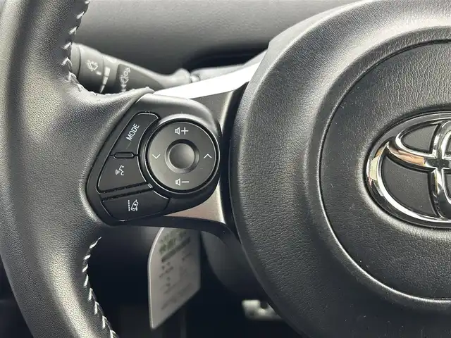 トヨタ プリウス ＰＨＶ S GRスポーツ 熊本県 2021(令3)年 4.2万km プラチナホワイトパールマイカ ワンオーナー　/純正ナビNSZT-Y68T（ＣＤ・ＤＶＤ・フルセグ・ＢＴ）/バックカメラ　/前方ドライブレコーダー　/ビルトインＥＴＣ　/前席シートヒーター　/トヨタセーフティーセンス/・プリクラッシュセーフティ/・レーンディパーチャーアラート/・アダブティブクルーズコントロール/・オートハイビーム/横滑り防止/GR専用ステア/充電ケーブル/ハーフレザーシート/純正フロアマット/純正１８インチAW/オートライト/LEDヘッドライト/フォグランプ/スマートキー/プッシュスタート/スペアキー1本/保証書/取扱説明書