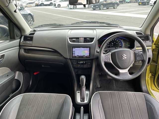 スズキ スイフト スタイル－DJE 愛知県 2015(平27)年 4.9万km プラズマイエローパールメタリック/ブラック2トーン SDナビ/クルコン/シートヒーター/純正アルミホイール/オートライト/ETC/ステアリングスイッチ/スマートキー/プッシュスタート