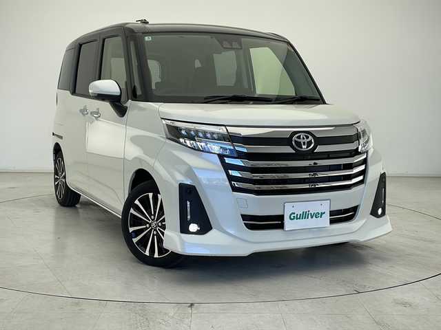 トヨタ ルーミー カスタムG－T 千葉県 2025(令7)年 0.5万km ブラックマイカメタリック/パールホワイト2トーン 衝突軽減ブレーキ/レーンキープアシスト/レーダークルーズコントロール/オートマチックハイビーム/全方位カメラ/純正ディスプレイオーディオ/（フルセグ/Bluetooth/USB/FM/AM）/アイドリングストップ/シートヒーター（運転席＋助手席）/LEDヘッドライト/フォグライト/コーナーセンサー（前後）/電動格納ミラー/ロールサンシェード