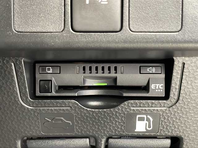 トヨタ ルーミー カスタムG－T 千葉県 2025(令7)年 0.5万km ブラックマイカメタリック/パールホワイト2トーン 衝突軽減ブレーキ/レーンキープアシスト/レーダークルーズコントロール/オートマチックハイビーム/全方位カメラ/純正ディスプレイオーディオ/（フルセグ/Bluetooth/USB/FM/AM）/アイドリングストップ/シートヒーター（運転席＋助手席）/LEDヘッドライト/フォグライト/コーナーセンサー（前後）/電動格納ミラー/ロールサンシェード