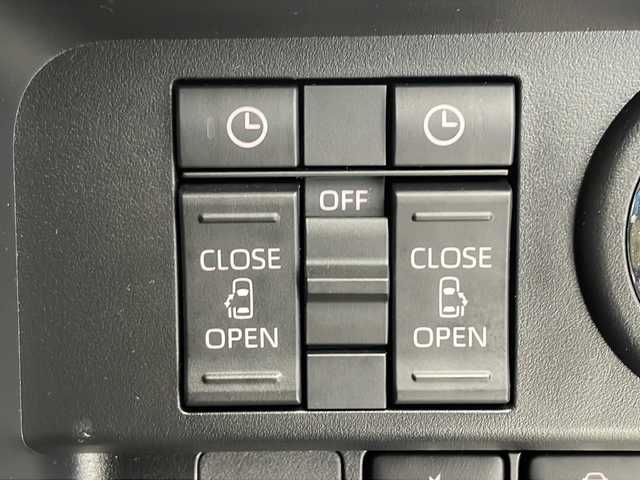 トヨタ ルーミー カスタムG－T 千葉県 2025(令7)年 0.5万km ブラックマイカメタリック/パールホワイト2トーン 衝突軽減ブレーキ/レーンキープアシスト/レーダークルーズコントロール/オートマチックハイビーム/全方位カメラ/純正ディスプレイオーディオ/（フルセグ/Bluetooth/USB/FM/AM）/アイドリングストップ/シートヒーター（運転席＋助手席）/LEDヘッドライト/フォグライト/コーナーセンサー（前後）/電動格納ミラー/ロールサンシェード