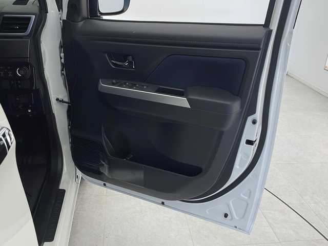 トヨタ ルーミー カスタムG－T 千葉県 2025(令7)年 0.5万km ブラックマイカメタリック/パールホワイト2トーン 衝突軽減ブレーキ/レーンキープアシスト/レーダークルーズコントロール/オートマチックハイビーム/全方位カメラ/純正ディスプレイオーディオ/（フルセグ/Bluetooth/USB/FM/AM）/アイドリングストップ/シートヒーター（運転席＋助手席）/LEDヘッドライト/フォグライト/コーナーセンサー（前後）/電動格納ミラー/ロールサンシェード