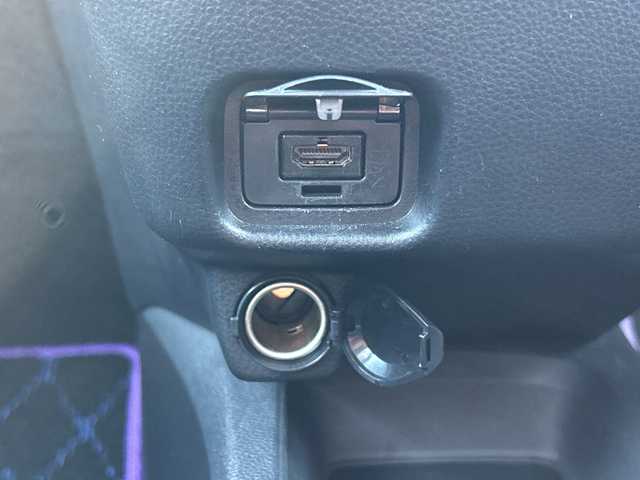 トヨタ ヴォクシー ハイブリッド S－Z 鹿児島県 2023(令5)年 1.7万km ホワイトパールクリスタルシャイン ワンオーナー/トヨタセーフティセンス/純正14インチフリップダウンモニター/純正ディスプレイオーディオ/（フルセグTV/Bluetooth/Miracast/CD/DVD/USB）/バックカメラ/両側パワースライドドア/助手席側ユニバーサルステップ/モデリスタシグネチャーイルミグリル/レーダークルーズコントロール/レーンディパーチャーアラート/プリクラッシュセーフティー/LEDヘッドライト/ハーフレザーシート/純正17インチアルミホイール/ステアリングヒーター/スマートキー/ETC2.0