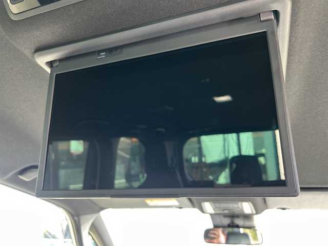 トヨタ ヴォクシー ハイブリッド S－Z 鹿児島県 2023(令5)年 1.7万km ホワイトパールクリスタルシャイン ワンオーナー/トヨタセーフティセンス/純正14インチフリップダウンモニター/純正ディスプレイオーディオ/（フルセグTV/Bluetooth/Miracast/CD/DVD/USB）/バックカメラ/両側パワースライドドア/助手席側ユニバーサルステップ/モデリスタシグネチャーイルミグリル/レーダークルーズコントロール/レーンディパーチャーアラート/プリクラッシュセーフティー/LEDヘッドライト/ハーフレザーシート/純正17インチアルミホイール/ステアリングヒーター/スマートキー/ETC2.0