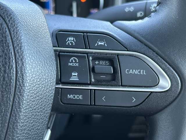 トヨタ ヴォクシー ハイブリッド S－Z 鹿児島県 2023(令5)年 1.7万km ホワイトパールクリスタルシャイン ワンオーナー/トヨタセーフティセンス/純正14インチフリップダウンモニター/純正ディスプレイオーディオ/（フルセグTV/Bluetooth/Miracast/CD/DVD/USB）/バックカメラ/両側パワースライドドア/助手席側ユニバーサルステップ/モデリスタシグネチャーイルミグリル/レーダークルーズコントロール/レーンディパーチャーアラート/プリクラッシュセーフティー/LEDヘッドライト/ハーフレザーシート/純正17インチアルミホイール/ステアリングヒーター/スマートキー/ETC2.0