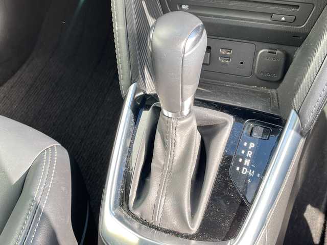 マツダ デミオ XD ブラックレザーリミテッド 千葉県 2016(平28)年 3.6万km ソウルレッドプレミアムメタリック 純正SDナビ/(フルセグTV/BT/CD/DVD/FM/AM)/ヘッドアップディスプレイ/ブラインドスポットモニター/衝突被害軽減システム/車線逸脱警報/バックカメラ/クルーズコントロール/ハーフレザーシート/横滑り防止装置/ETC/アイドリングストップ/LEDヘッドライト/フォグランプ/オートライト/ウィンカーミラー/電動格納ミラー/純正16インチAW/シートヒーター/シートリフター/パドルシフト/プッシュスタート/スマートキー/フロアマット/スペアキー