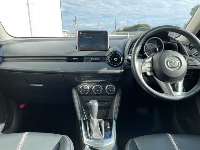 マツダ デミオ XD ブラックレザーリミテッド 千葉県 2016(平28)年 3.6万km ソウルレッドプレミアムメタリック 純正SDナビ/(フルセグTV/BT/CD/DVD/FM/AM)/ヘッドアップディスプレイ/ブラインドスポットモニター/衝突被害軽減システム/車線逸脱警報/バックカメラ/クルーズコントロール/ハーフレザーシート/横滑り防止装置/ETC/アイドリングストップ/LEDヘッドライト/フォグランプ/オートライト/ウィンカーミラー/電動格納ミラー/純正16インチAW/シートヒーター/シートリフター/パドルシフト/プッシュスタート/スマートキー/フロアマット/スペアキー