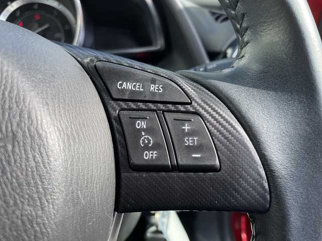 マツダ デミオ XD ブラックレザーリミテッド 千葉県 2016(平28)年 3.6万km ソウルレッドプレミアムメタリック 純正SDナビ/(フルセグTV/BT/CD/DVD/FM/AM)/ヘッドアップディスプレイ/ブラインドスポットモニター/衝突被害軽減システム/車線逸脱警報/バックカメラ/クルーズコントロール/ハーフレザーシート/横滑り防止装置/ETC/アイドリングストップ/LEDヘッドライト/フォグランプ/オートライト/ウィンカーミラー/電動格納ミラー/純正16インチAW/シートヒーター/シートリフター/パドルシフト/プッシュスタート/スマートキー/フロアマット/スペアキー