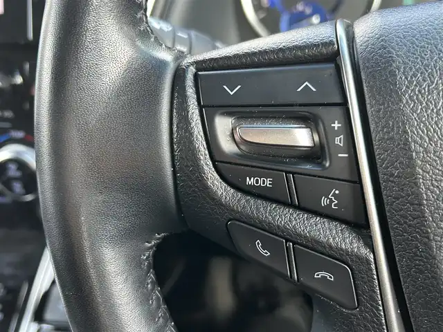 トヨタ アルファードハイブリット S 愛知県 2020(令2)年 5.7万km ホワイトパールクリスタルシャイン 純正メモリナビ(FM/AM/CD/DVD/BT/USB/Miracast/フルセグ)/トヨタセーフティーセンス/ ・レーントレーシングアシスト/ ・プリクラッシュセーフティー/ ・クリアランスソナー/ ・パーキングサポートブレーキ/ ・ロードサインアシスト/ ・レーダークルーズコントロール/ドライブレコーダー/バックカメラ/4WD/nanoe/両側パワースライドドア/LEDヘッドライト/フォグランプ/純正AW17インチ/電動格納ミラー/ETC/プッシュスタート/スマートキー・スペアキー１本/ステアリングリモコン/ハンズフリー/ABS/取扱説明書・保証書