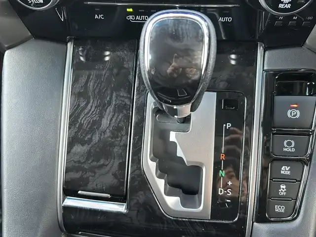 トヨタ アルファードハイブリット S 愛知県 2020(令2)年 5.7万km ホワイトパールクリスタルシャイン 純正メモリナビ(FM/AM/CD/DVD/BT/USB/Miracast/フルセグ)/トヨタセーフティーセンス/ ・レーントレーシングアシスト/ ・プリクラッシュセーフティー/ ・クリアランスソナー/ ・パーキングサポートブレーキ/ ・ロードサインアシスト/ ・レーダークルーズコントロール/ドライブレコーダー/バックカメラ/4WD/nanoe/両側パワースライドドア/LEDヘッドライト/フォグランプ/純正AW17インチ/電動格納ミラー/ETC/プッシュスタート/スマートキー・スペアキー１本/ステアリングリモコン/ハンズフリー/ABS/取扱説明書・保証書