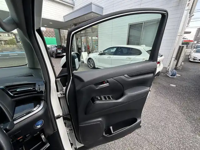 トヨタ アルファードハイブリット S 愛知県 2020(令2)年 5.7万km ホワイトパールクリスタルシャイン 純正メモリナビ(FM/AM/CD/DVD/BT/USB/Miracast/フルセグ)/トヨタセーフティーセンス/ ・レーントレーシングアシスト/ ・プリクラッシュセーフティー/ ・クリアランスソナー/ ・パーキングサポートブレーキ/ ・ロードサインアシスト/ ・レーダークルーズコントロール/ドライブレコーダー/バックカメラ/4WD/nanoe/両側パワースライドドア/LEDヘッドライト/フォグランプ/純正AW17インチ/電動格納ミラー/ETC/プッシュスタート/スマートキー・スペアキー１本/ステアリングリモコン/ハンズフリー/ABS/取扱説明書・保証書