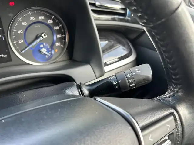 トヨタ アルファードハイブリット S 愛知県 2020(令2)年 5.7万km ホワイトパールクリスタルシャイン 純正メモリナビ(FM/AM/CD/DVD/BT/USB/Miracast/フルセグ)/トヨタセーフティーセンス/ ・レーントレーシングアシスト/ ・プリクラッシュセーフティー/ ・クリアランスソナー/ ・パーキングサポートブレーキ/ ・ロードサインアシスト/ ・レーダークルーズコントロール/ドライブレコーダー/バックカメラ/4WD/nanoe/両側パワースライドドア/LEDヘッドライト/フォグランプ/純正AW17インチ/電動格納ミラー/ETC/プッシュスタート/スマートキー・スペアキー１本/ステアリングリモコン/ハンズフリー/ABS/取扱説明書・保証書