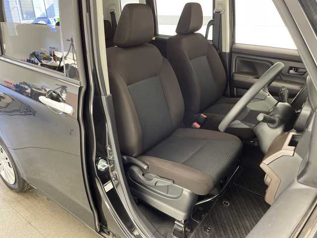 トヨタ ルーミー X 宮崎県 2021(令3)年 2.7万km ブラックマイカメタリック 純正ナビ　/Ｂｌｕｅｔｏｏｔｈ　/ワンセグＴＶ　/ＣＤ　/Ｄ／Ｎ席シートヒーター/コーナセンサー/片側パワースライドドア/衝突被害軽減ブレーキシステム　/横滑り防止機能　/ドライブレコーダー　/スペアキー/ＥＴＣ