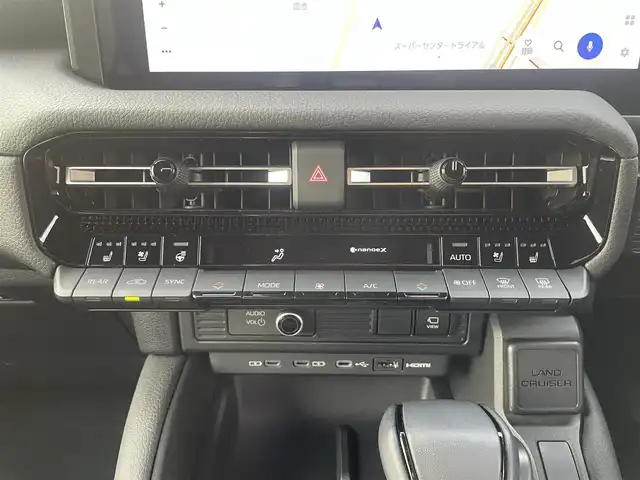 トヨタ ランドクルーザー ２５０ VX 兵庫県 2024(令6)年 0.8万km プラチナホワイトパールマイカ メーカーOPトヨタチームメイト/12.3インチディスプレイオーディオ/パノラミックビューモニター/黒レザー　ベンチレーションシート/モデリスタ/パワーバックドア/デジタルインナーミラー/サンルーフ/丸目LEDヘッドライト/社外フロアマット＋トランクマット/ワンオーナー/フルセグTV/パワーシート/シートヒーター/ルーフレール